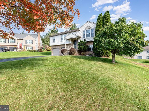 2nd image of 4 Briar Ct