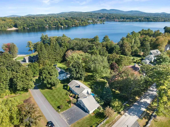 11 Round Bay Road, Laconia, NH 03246