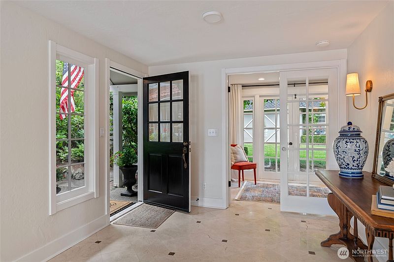 5th image of 2425 Marine Drive