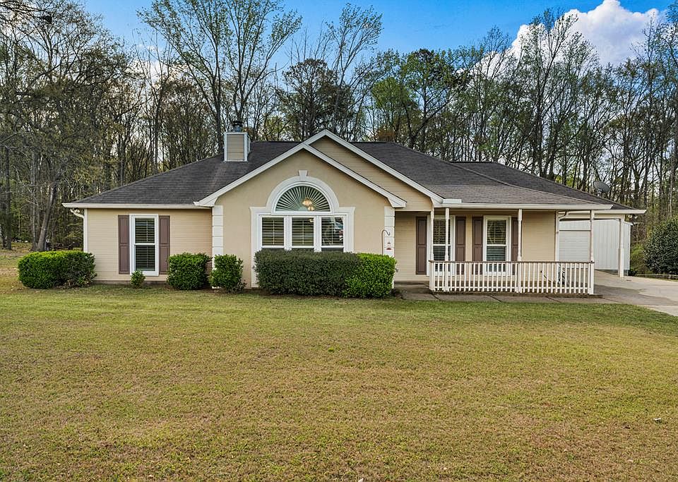 1st image of 303 Waterford Dr