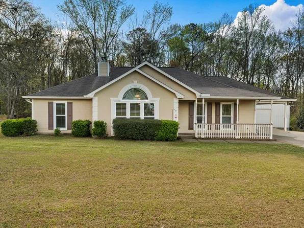 303 Waterford Dr, Cataula, GA 31804