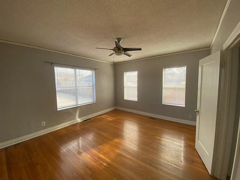 3316 N Robinson Ave #1 — Photo 9