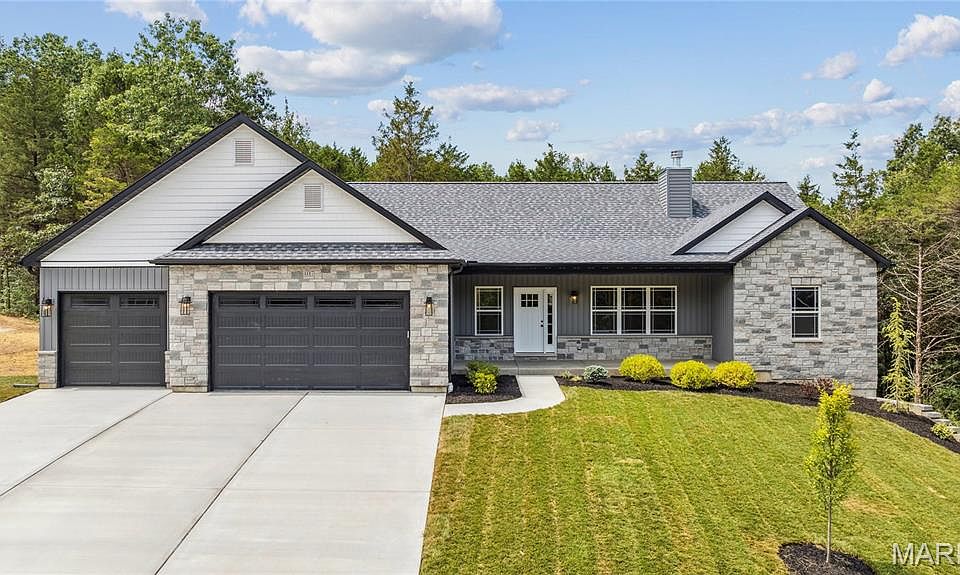 1st image of 407 Shady Trail Dr