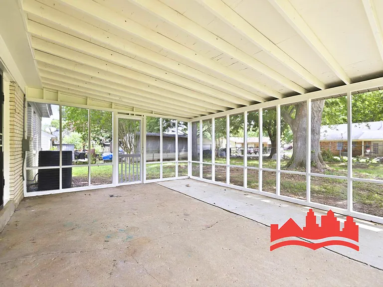 7002 Richard Wilson Dr — Photo 30