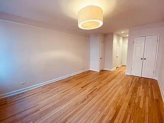 Rented by Metropolis Real Estate of Manhattan