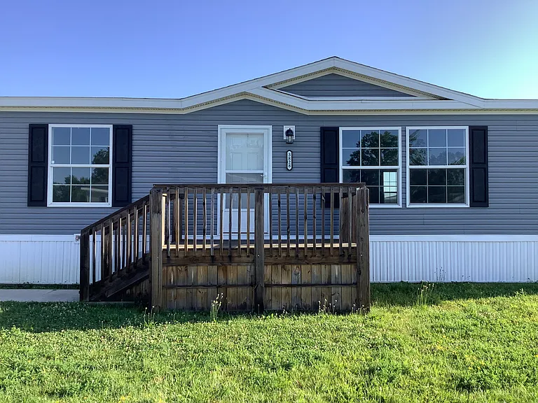 Carrington Pointe — Photo 16