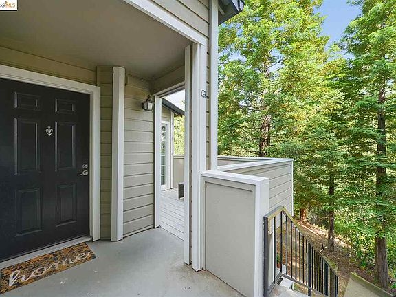 3rd image of 520 Canyon Oaks Dr APT G