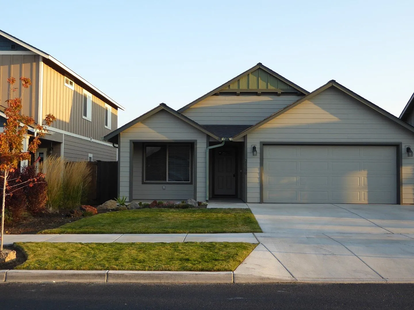 21190 Capella Place, Bend, Oregon 97702 - -Gannon Point - Just Reduced $200!! — Photo 2