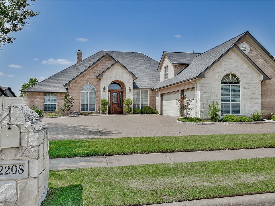 1st image of 2208 Waters Edge Dr