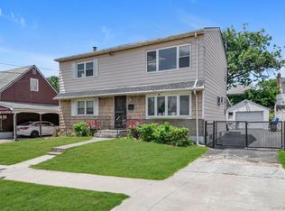 2356 129th St, Flushing, NY 11356