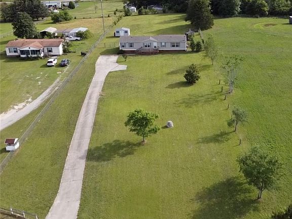 2nd image of 1390 1st Ave