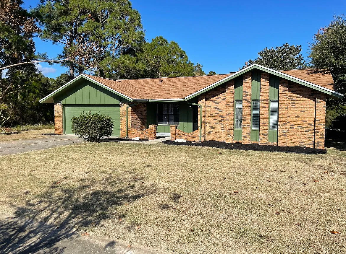 3 bed, 1800 sqft, $2,950 — Photo 2
