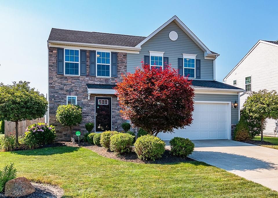 1st image of 1842 Spruce Ln