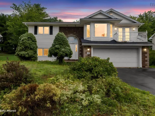 301 Basinview Dr, Bedford, NS B4A 3X8