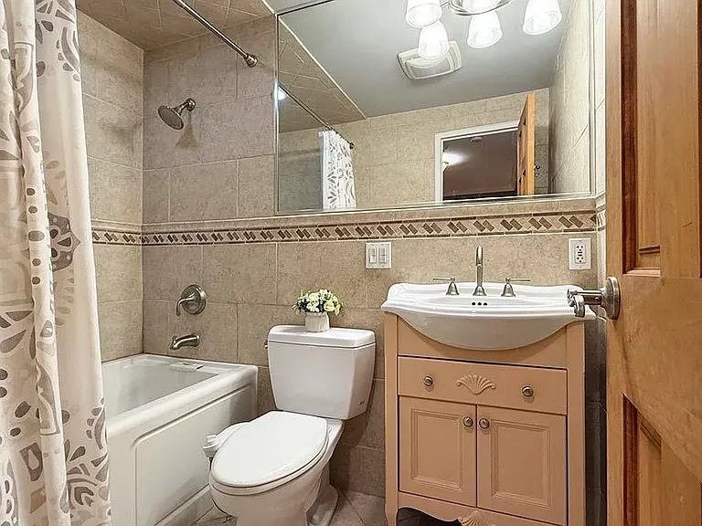 380 Mountain Rd #208 — Photo 17