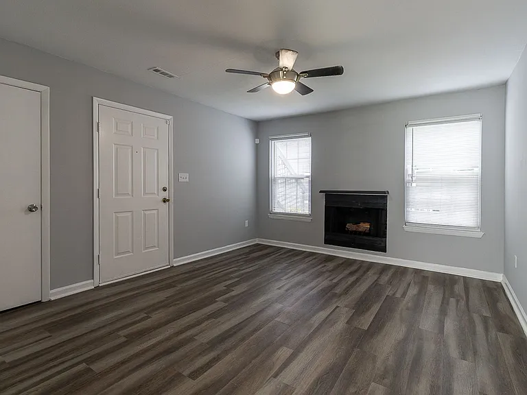 411 Sea Pointe Ct #101 — Photo 6