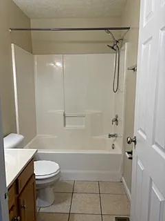 645 Broadway St — Photo 3