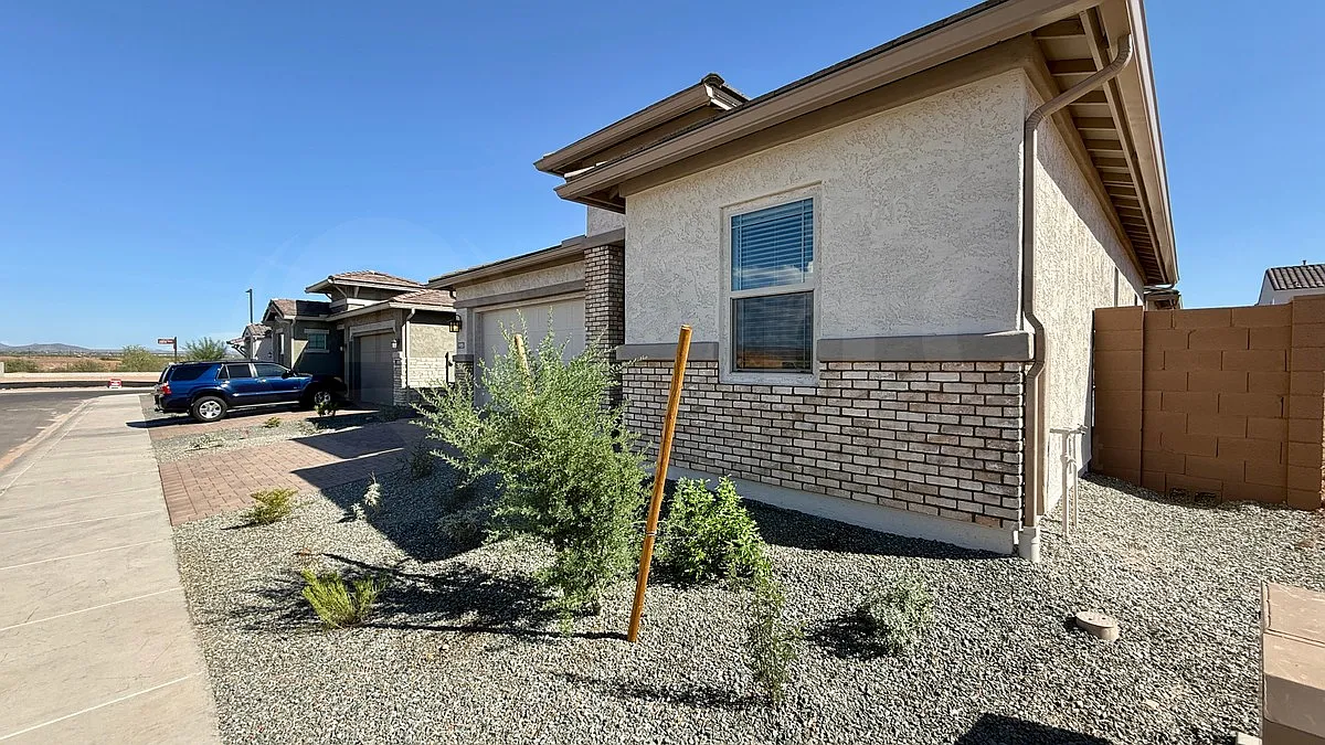 5 bed, 3.5 bath, 2514 sqft, $3,950 — Photo 1
