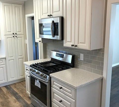 Stove and Microwave