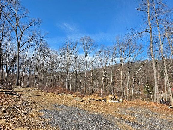 5th image of 6784 Herbst Rd