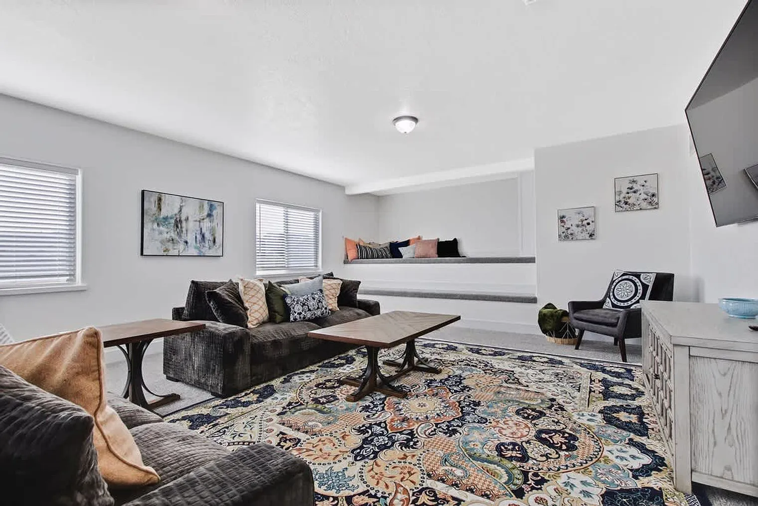 7 bed, 5.0 bath, 1291 sqft, $21,862 — Photo 1