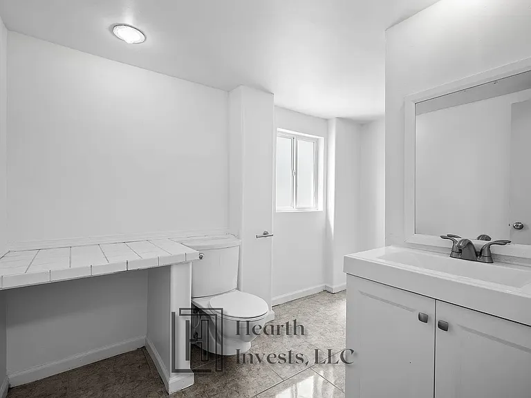 308 E 7th Ave — Photo 17