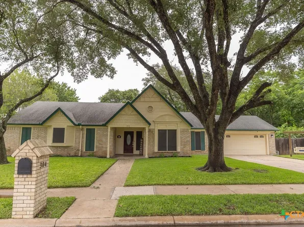 304 Bramble Bush Ln, Victoria, TX 77904