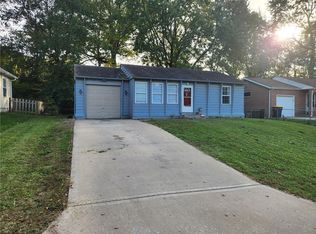 1001 NE 45th St, Kansas City, MO 64116