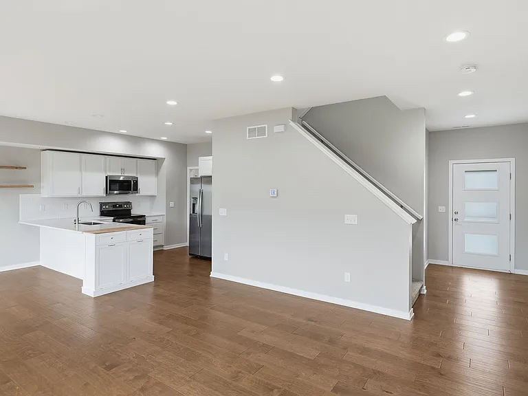 959 Titan Dr — Photo 5