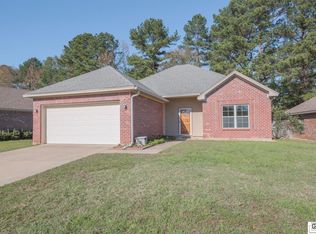 104 Hedge Hill Dr, Calhoun, LA 71225