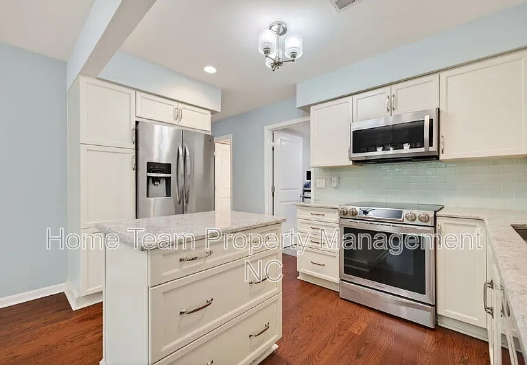 1526 Dirkson Ct — Photo 5