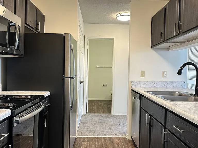 Hamilton at Turman Farms Apartments — Photo 19