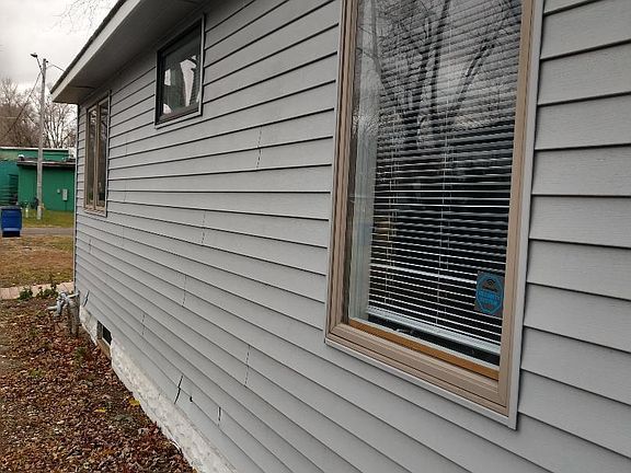 4th image of 1215 Parkway Dr