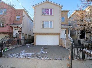 580 3rd St, Newark, NJ 07107