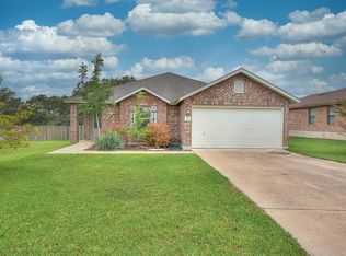 256 Woodlake Dr, Georgetown, TX 78633