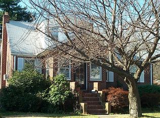 11 Marwood Rd N, Port Washington, NY 11050