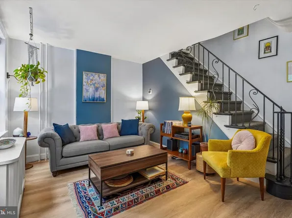 4380 Dexter St, Philadelphia, PA 19128