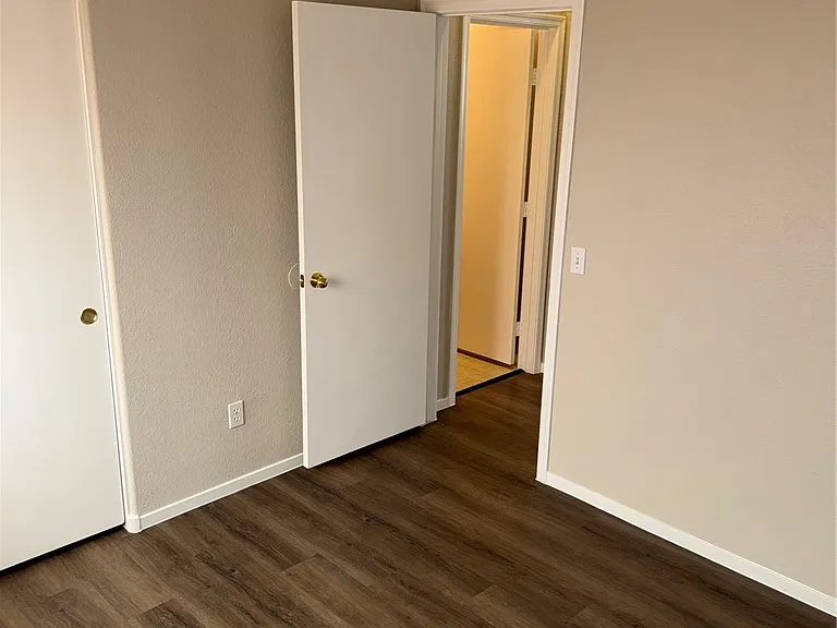 8056 Sweet Clover Ct — Photo 19