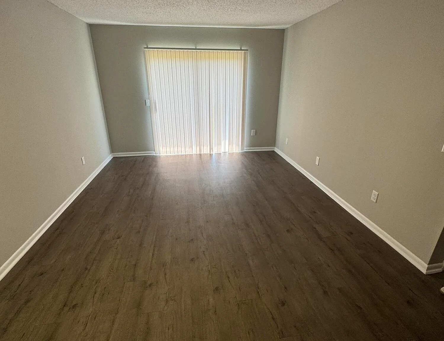 1 bed, 1.0 bath, 750 sqft, $1,050 — Photo 4