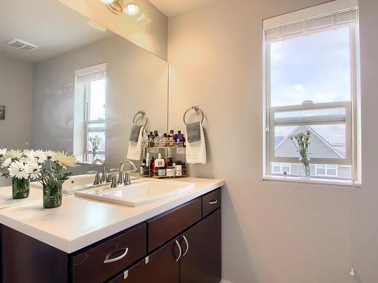 3045 Geneva St — Photo 17