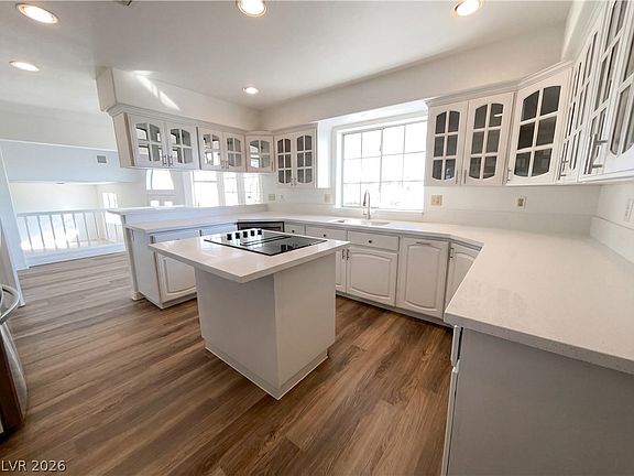 2nd image of 6541 Kell Ln