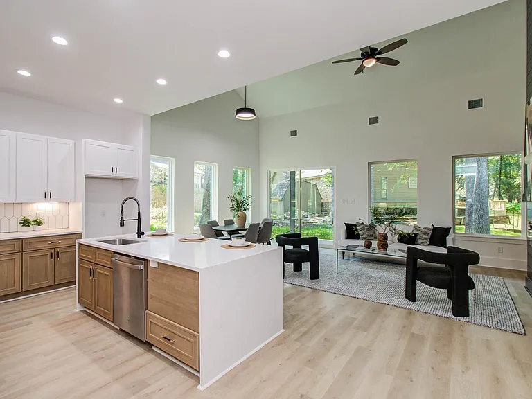 1802 Rollingwood Dr — Photo 5