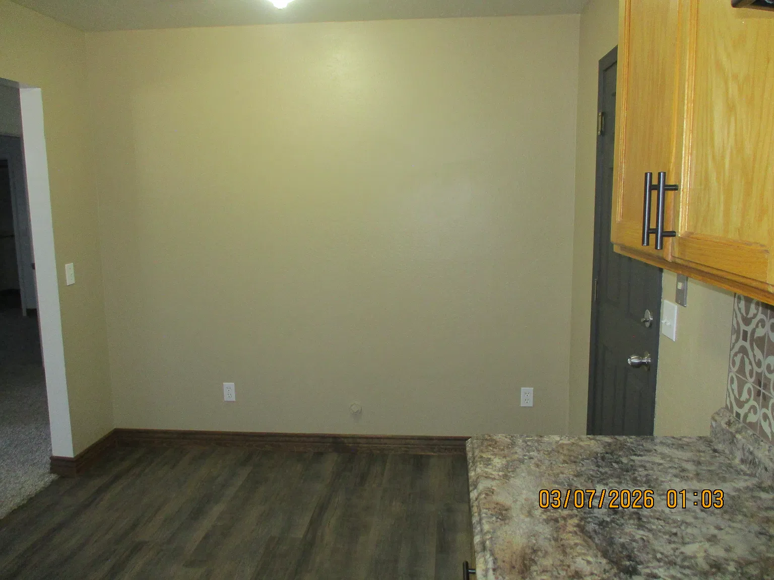 2 bed, 972 sqft, $1,700 — Photo 2