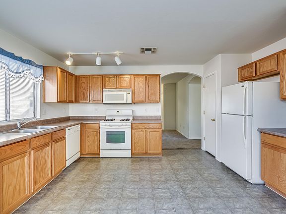 3rd image of 9971 E Denver Hill Dr