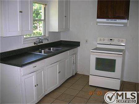 2nd image of 4812 Arc Dr