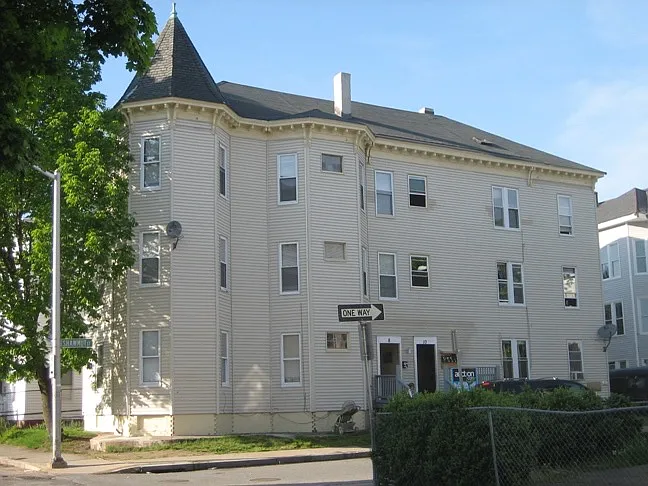 8 Shawmut St #2-L