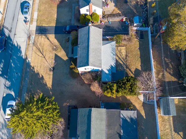 213 Heatherwood Rd, Havertown, PA 19083