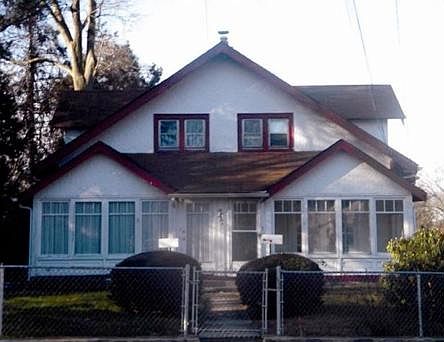 1st image of 22 Oaklawn Ave #1