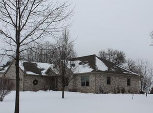 732 Fairway Cir, Jefferson, WI 53549