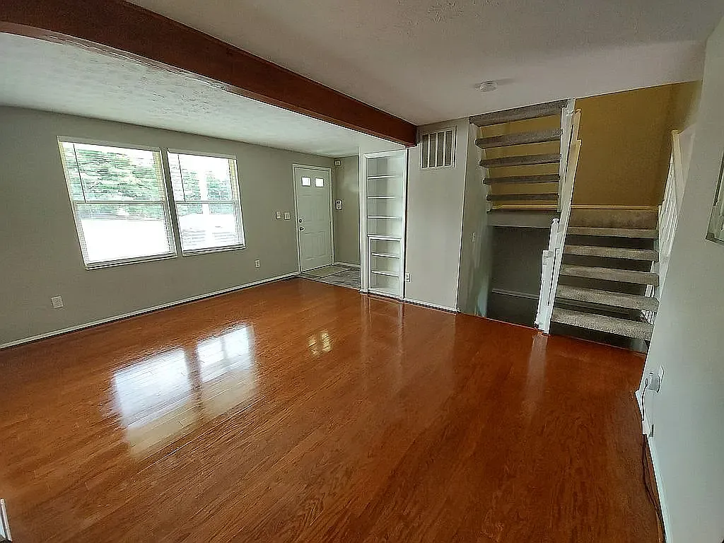 3 bed, 1540 sqft, $1,995 — Photo 2